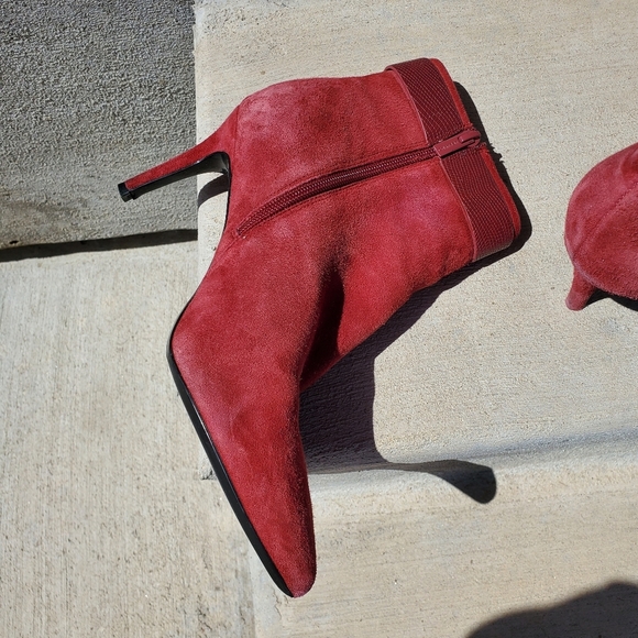 Calvin Klein Women's Georgene Pointed Toe Mid-Calf Fashion Boots, Red Size 8 EUC - Picture 4 of 16